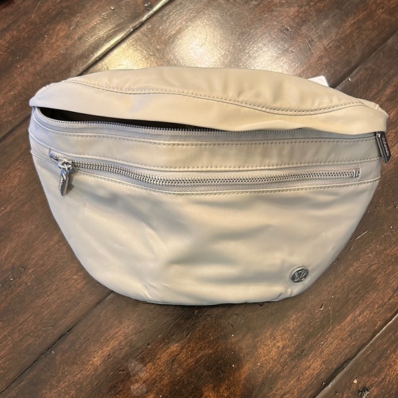 lululemon city adventurer belt bag raw linen lululemon athletica | Accessories | Brand New City Adventure Belt Bag Raw  Linen Color
